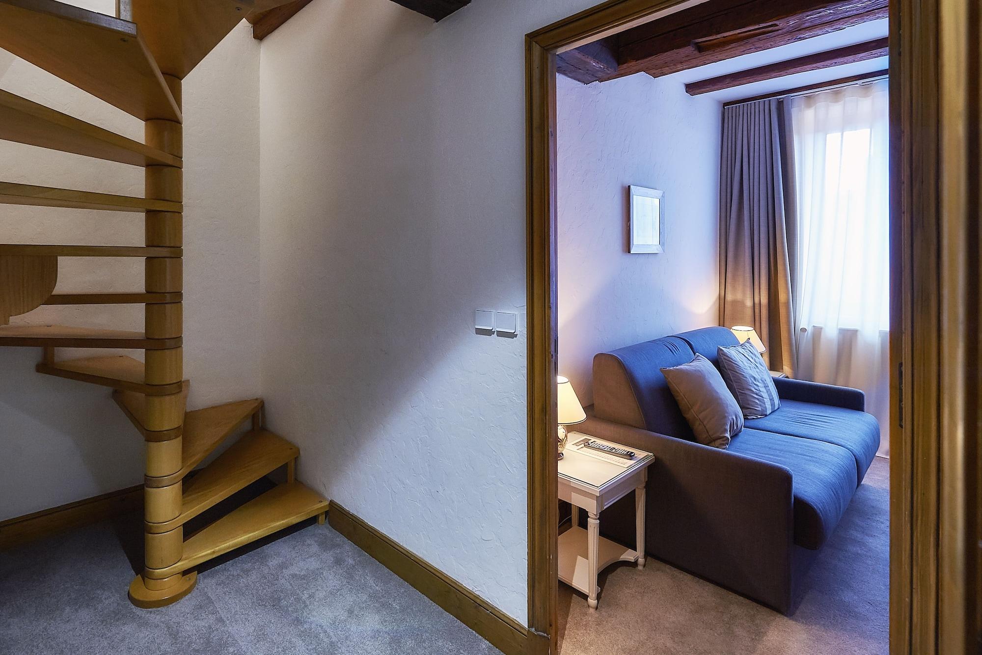 Relais & Chateaux La Maison Des Tetes Кольмар Экстерьер фото