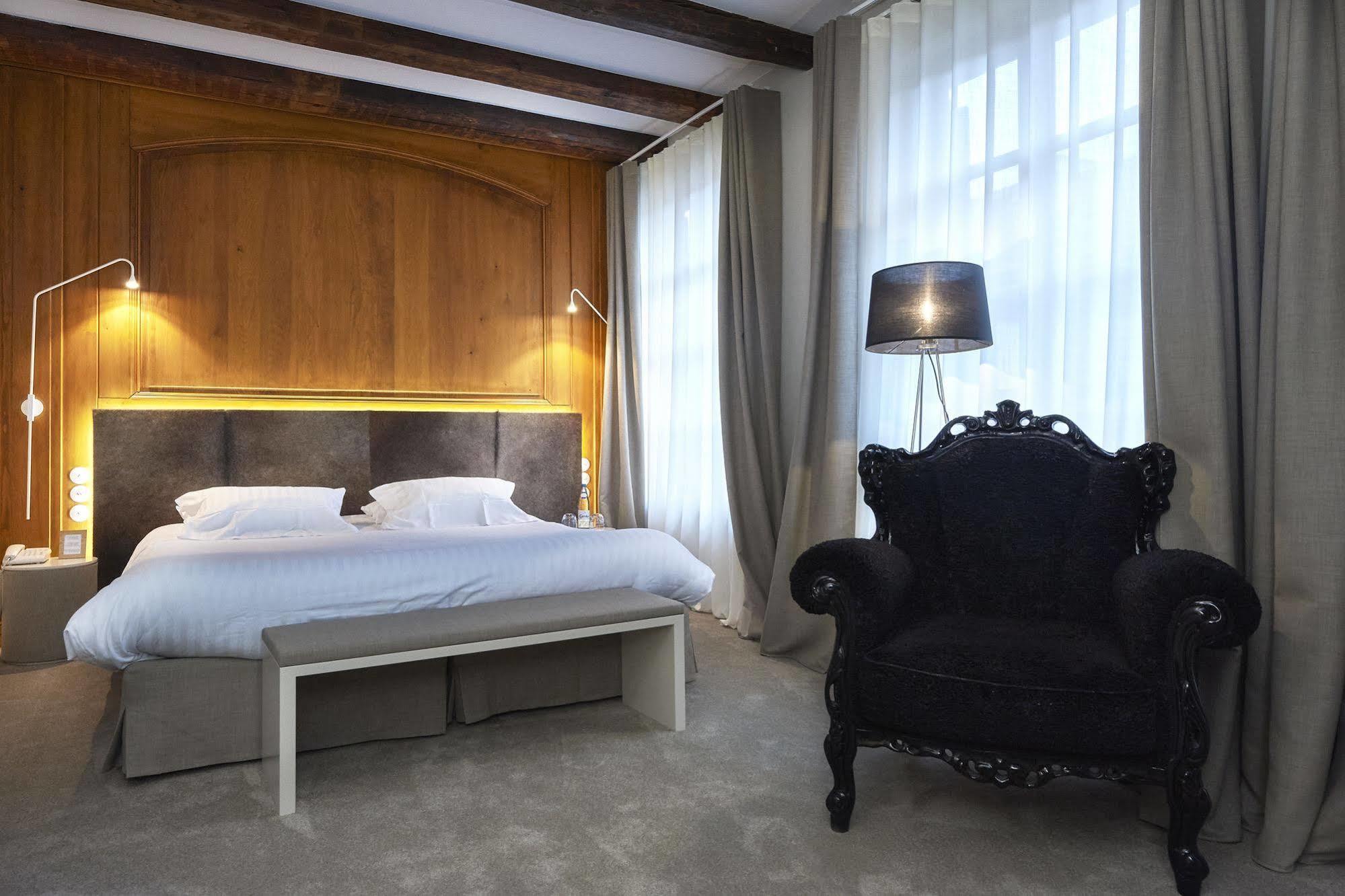 Relais & Chateaux La Maison Des Tetes Кольмар Экстерьер фото
